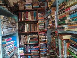 Cara Terbaik Melawan Buku Komunisme