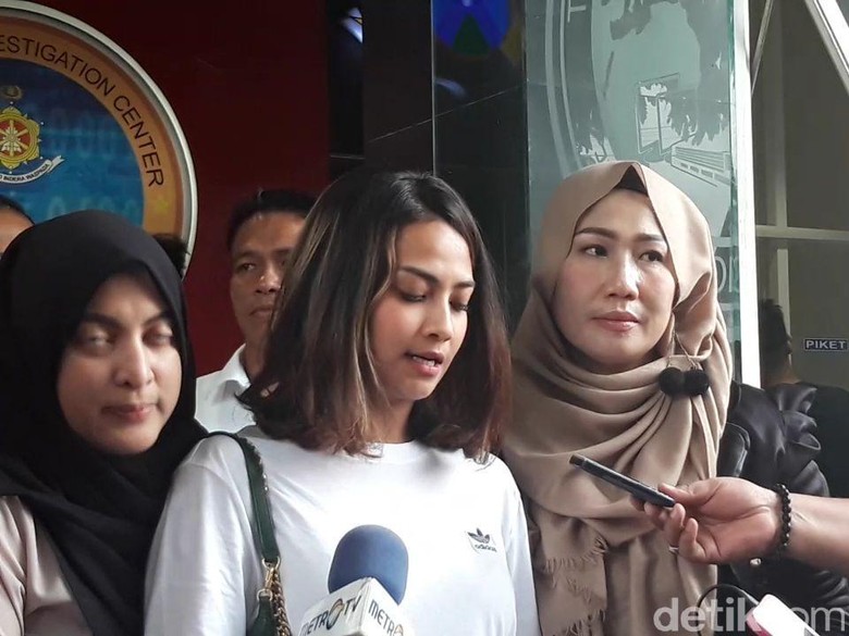 Vanessa Angel Disebut Terlibat Prostitusi Online, Lagu Menjemput Rezeki Viral