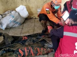 Relawan PMI Bantu Identifikasi Korban Longsor Kampung Adat
