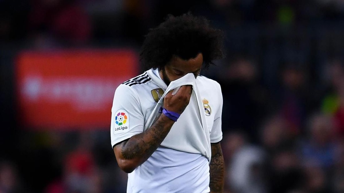 Performa Marcelo menurun di musim ini. Foto: David Ramos/Getty Images