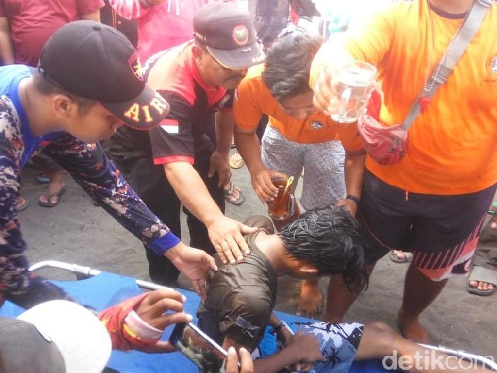Bermain di Dekat Palung, Wisatawan Hilang Terseret Ombak Parangtritis Bermain di Dekat Palung, Wisatawan Hilang Terseret Ombak Parangtritis