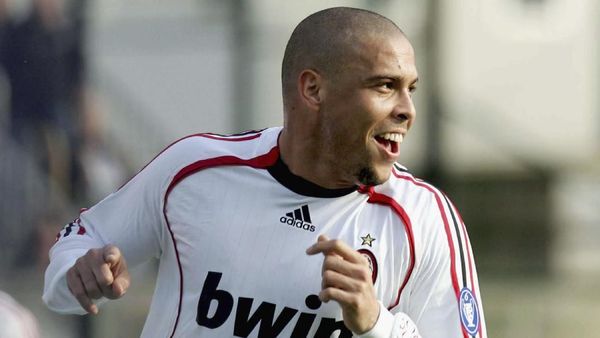 10 Pemain Top Ini Pernah Main di Inter Milan dan AC Milan