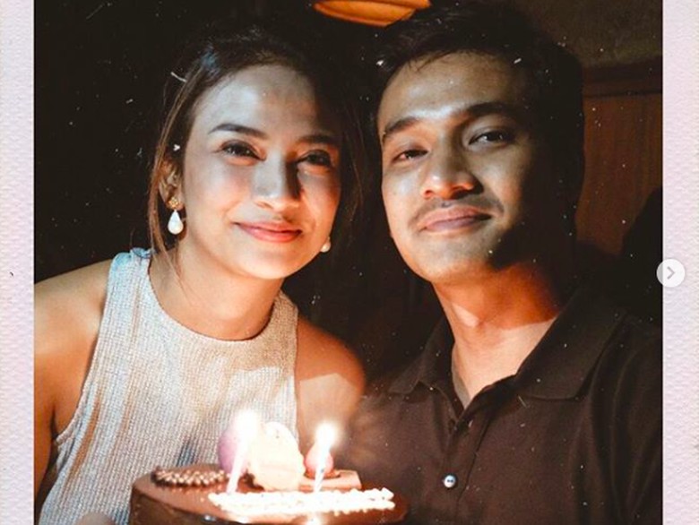 Ternyata, Pacar Langsung ke Surabaya ketika Vanessa Angel Terciduk Ternyata, Pacar Langsung ke Surabaya ketika Vanessa Angel Terciduk