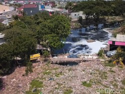 Wajah Kali Pisang Batu Terkini dari Lensa Drone