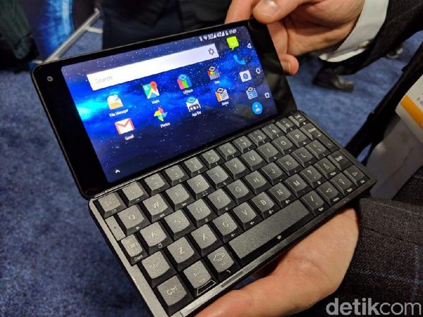 Melihat Cosmo Communicator yang Mirip Ponsel Legendaris Nokia