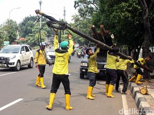 Pemkot Jakarta Barat Atasi Kabel Semrawut di Jalanan