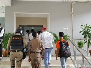 Bolos Sekolah, 20 Pelajar di Surabaya Terciduk Satpol PP