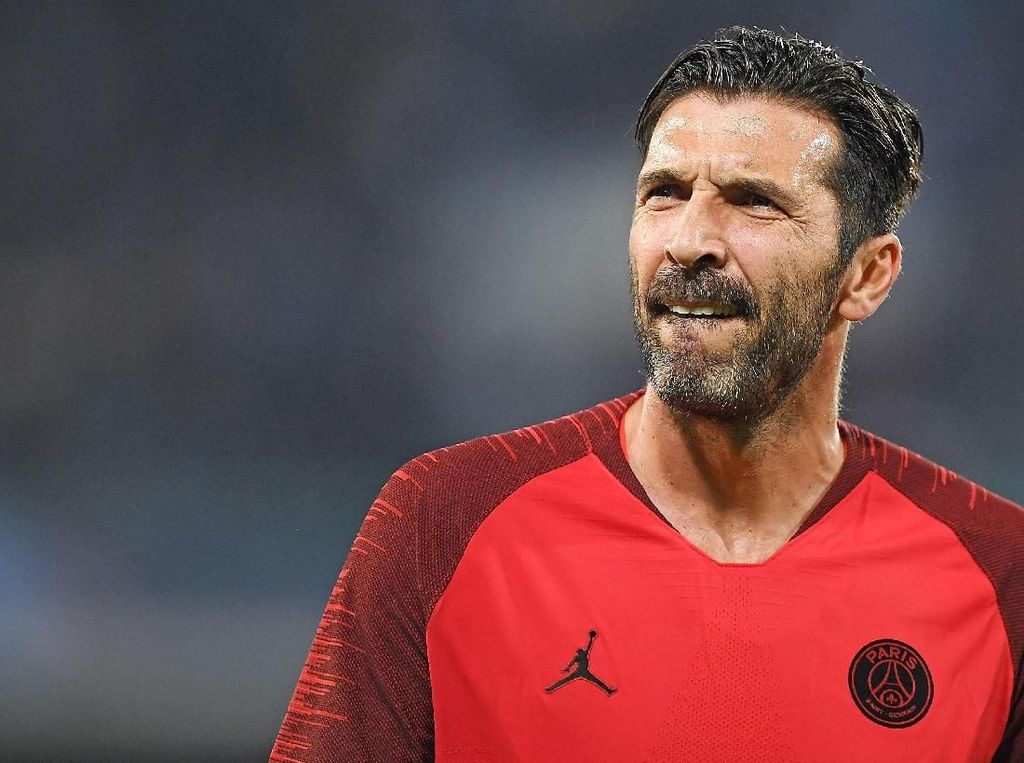 Buffon Tinggalkan PSG karena Tak Mau Jadi yang Kedua Buffon Tinggalkan PSG karena Tak Mau Jadi yang Kedua