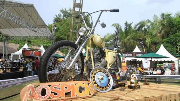 Perang Motor Modifikasi Bali