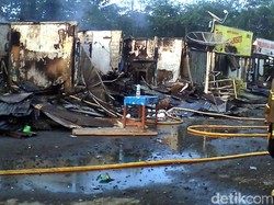 Belasan Kios Terbakar di Terminal Cikembang Sukabumi