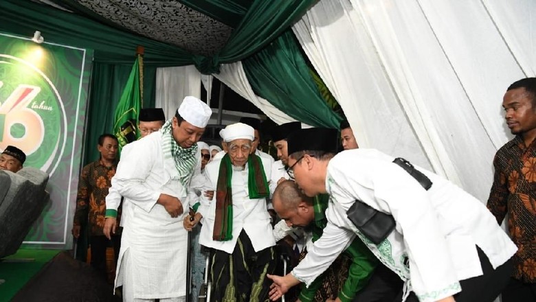 Rommy: PPP Ikuti Garis Politik Kebangsaan NU dan Muhammadiyah Rommy: PPP Ikuti Garis Politik Kebangsaan NU dan Muhammadiyah