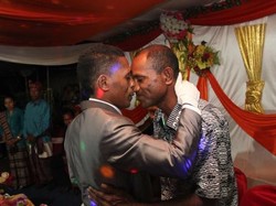 Bukan Jabat Tangan, Orang Sumba Saling Tempel Hidung saat Berjumpa