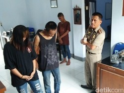 Sepasang Kekasih Ditangkap di Rumah Kosong Saat Lepas Celana
