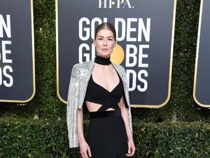 First Look! Cantiknya Selebriti di Red Carpet Golden Globes 2019