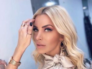 Presenter Cantik Ini Dihujat Karena Bilang Artis Pria Korea Mirip Wanita