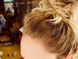 Ibu dan Anak Ini Tak Pakai Sampo Setahun, Apa Jadinya?