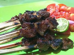Olahan Daging Idul Adha dengan Bikin Sate Maranggi yang Nikmat Olahan Daging Idul Adha dengan Bikin Sate Maranggi yang Nikmat