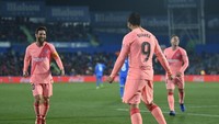 Barcelona kini unggul lima poin atas Atletico Madrid di posisi teratas klasemen La Liga serta 10 poin dari rival abadinya Real Madrid yang terpuruk di urutan kelima klasemen. Akankah Barcelona jadi juara La Liga lagi musim ini? (Denis Doyle/Getty Images)