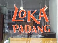 Loka Padang: Mantap! Nasi Padang Vegan Lauknya Jamur Balado dan Rendang Kentang