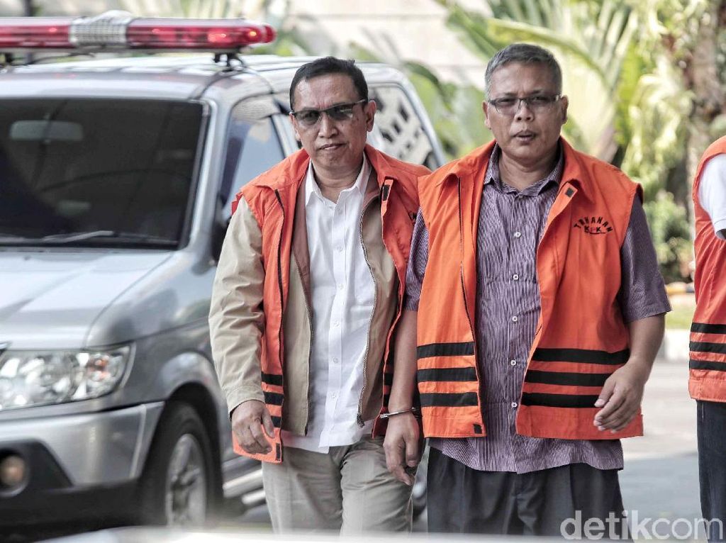 Seborgol Berdua, 2 Tersangka KPK Diperiksa Seborgol Berdua, 2 Tersangka KPK Diperiksa