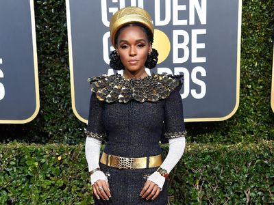 7 Selebriti Berbusana Terburuk di Karpet Merah Golden Globes 2019