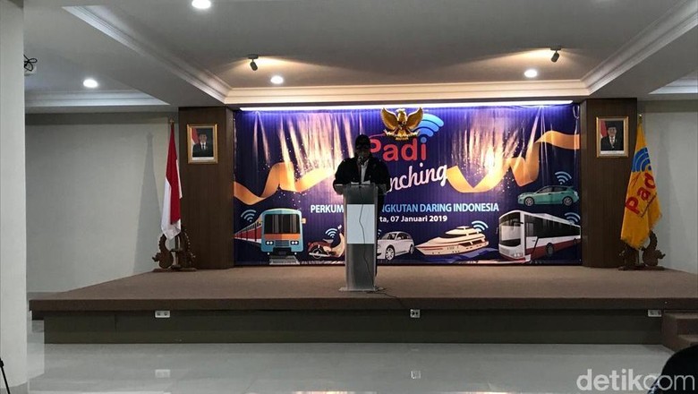 Menhub Undang Aliansi Ojek Online dan Aplikator Bahas Payung Hukum Menhub Undang Aliansi Ojek Online dan Aplikator Bahas Payung Hukum