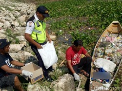 Bayi Usia 4 Minggu Ditemukan di Tumpukan Sampah Bendungan Malang