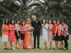 Rayakan 50 Tahun Pernikahan, Pasangan yang Menikah Lagi Ini Viral