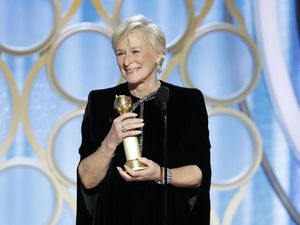 Glenn Close Beri Pesan untuk Perempuan saat Terima Piala Golden Globe 2019 Glenn Close Beri Pesan untuk Perempuan saat Terima Piala Golden Globe 2019