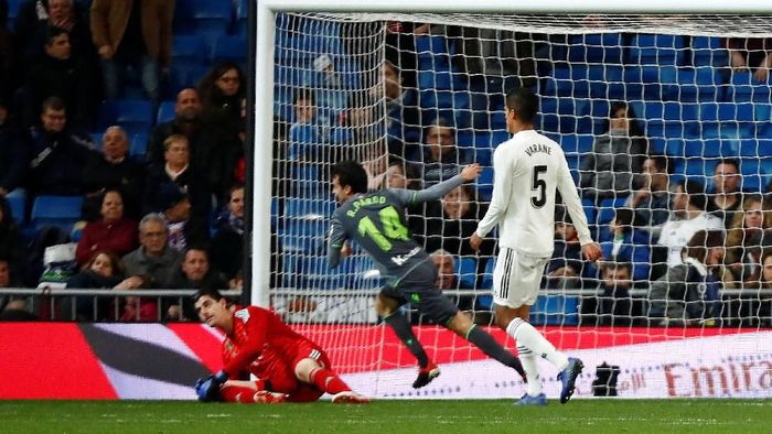 Real Madrid kalah 0-2 dari Real Sociedad di Bernabeu (Juan Medina/Reuters) Real Madrid kalah 0-2 dari Real Sociedad di Bernabeu (Juan Medina/Reuters)