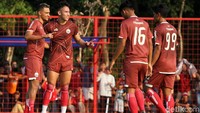 Kini Ryuji kembali ke Ibu Kota dan dikontrak Persija selama dua musim. Ia langsung mengikuti latihan bersama Macan Kemayoran.