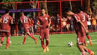 Ismed Sofyan dkk tidak lagi berlatih di Lapangan PS AU TNI Angkatan Udara, Halim Perdanakusuma, Jakarta. Kini mereka berlatih di markas latihan baru di Lapangan Aldiron yang terletak di daerah Pancoran.
