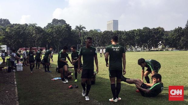 Beberapa pemain tampil menjanjikan dalam latihan taktik pada Kamis (10/1).