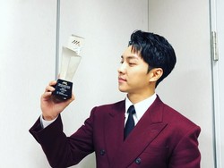 Sedang di Jogja, Lee Seung Gi Jajan Lopis Mbah Satinem