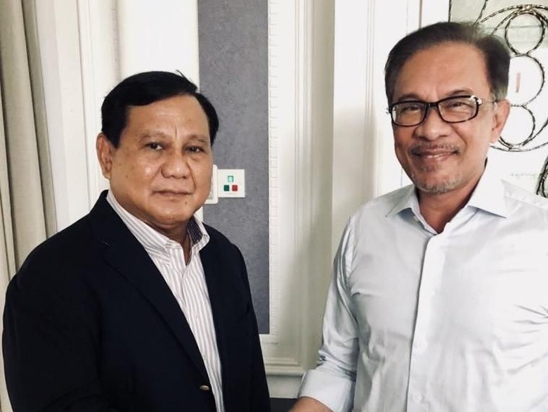 Prabowo Bertemu Anwar Ibrahim di Malaysia