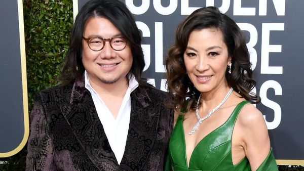 Gaya para Bintang Asia di Golden Globe 2019