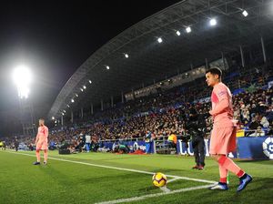 Barcelona ke Getafe: Tolong Rumputnya Disiram