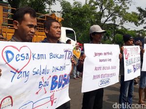 Ratusan Warga Tuntut Pabrik di Pasuruan Hentikan Pencemaran Sungai