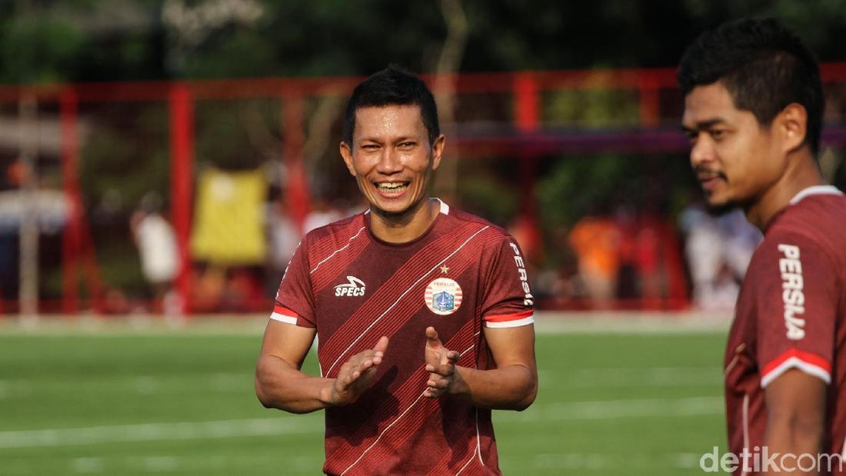 Ismed Sofyan dalam latihan perdana Persija Jakarta. (Rifkianto Nugroho/detikSport)