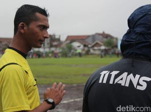 Eks Pelatih Persigar: Wasit Nurul Korban Mafia Bola Eks Pelatih Persigar: Wasit Nurul Korban Mafia Bola