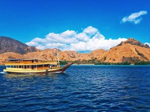 6 Objek Wisata Favorit di Labuan Bajo 6 Objek Wisata Favorit di Labuan Bajo