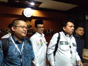 TKN Jokowi Diperiksa Bareskrim 3 Jam soal Hoax Surat Suara Tercoblos TKN Jokowi Diperiksa Bareskrim 3 Jam soal Hoax Surat Suara Tercoblos