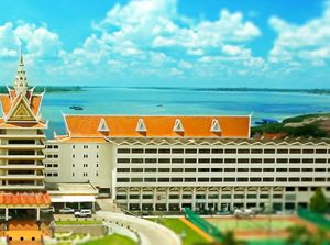 Membuka Tabir Kota Phnom Penh Melalui Tempat Perayaan Tahun Baru