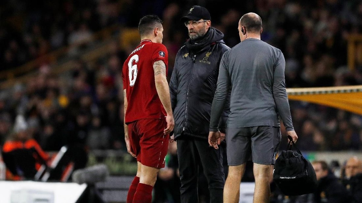 Juergen Klopp berharap Dejan Lovren fit untuk laga kontra Bayern Munich (Darren Staples/Reuters)
