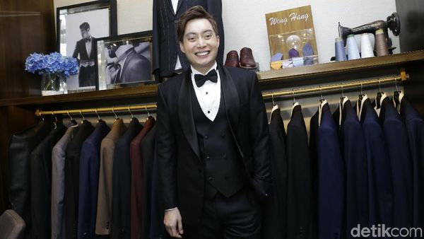 Mau Nikah, Edric Tjandra Senyum Terus
