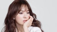 Song Hye Kyo Cerai, Ini 6 Pria yang Pernah Digosipkan Cinlok Dengannya