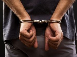 Buron Korupsi Rp 4,4 M Dibekuk Trio KPK-Polri-Kejaksaan Buron Korupsi Rp 4,4 M Dibekuk Trio KPK-Polri-Kejaksaan