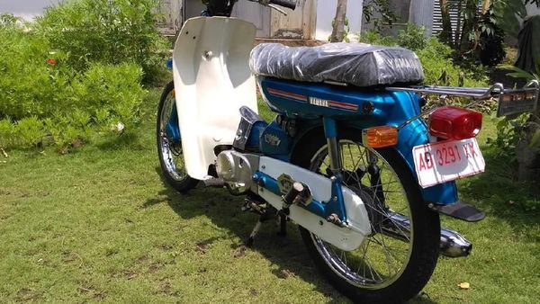 Restorasi Motor Bebek Jadul Yamaha V75 Jadi Baru Lagi