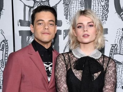 Kisah Cinta Rami Malek & Lucy Boynton, Lawan Mainnya di Bohemian Rhapsody
