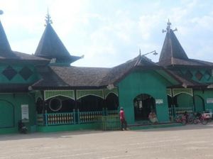 Wajah Masjid Berusia 5 Abad di Banjarmasin